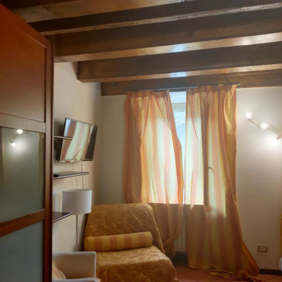 Appartamento Centro Lecco Buitenkant foto